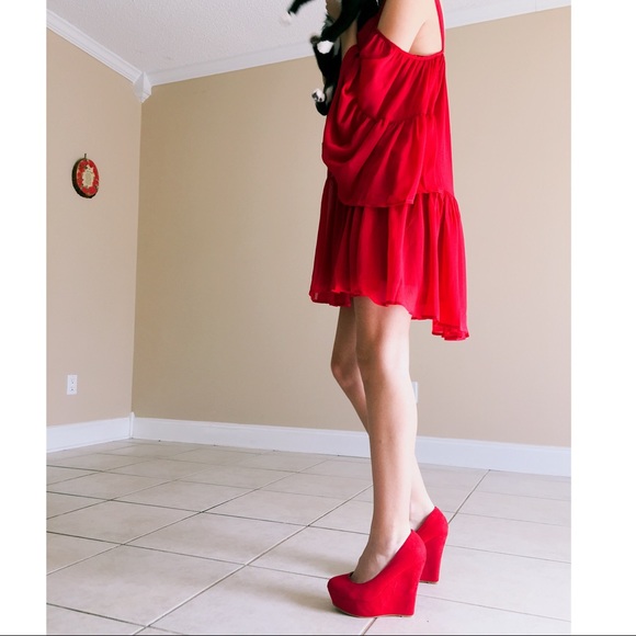 Dresses & Skirts - 🎉 HOST PICK x3🎉 •Kiss💋•